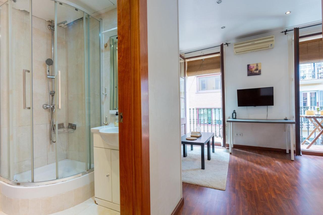 Aparteasy - Turo Park With Lovely Balcony Барселона Екстер'єр фото